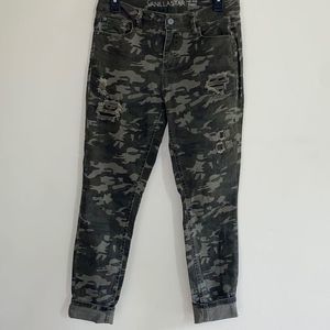 Vanilla Star Midrise Skinny Distressed‎ Camo Jeans Juniors Size 7